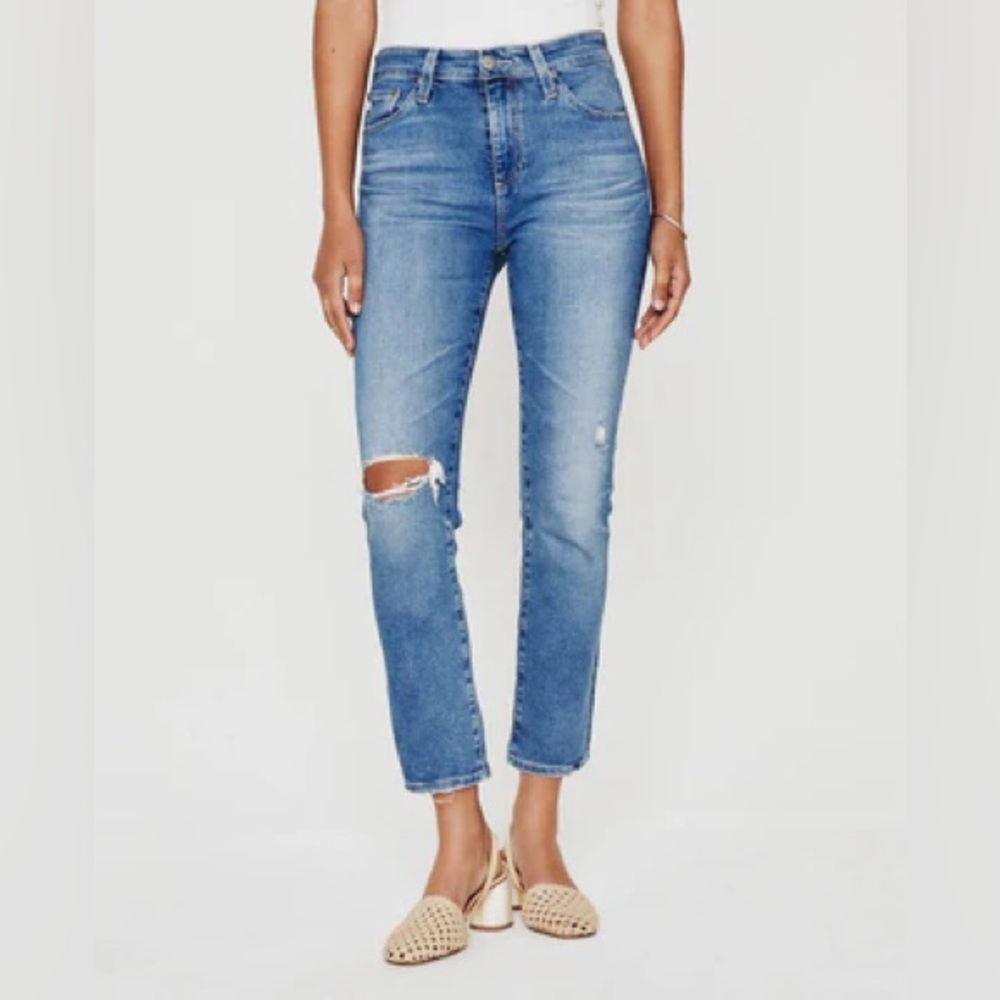 Oliver Logan. Distressed Bootcut Jean. Size 29.